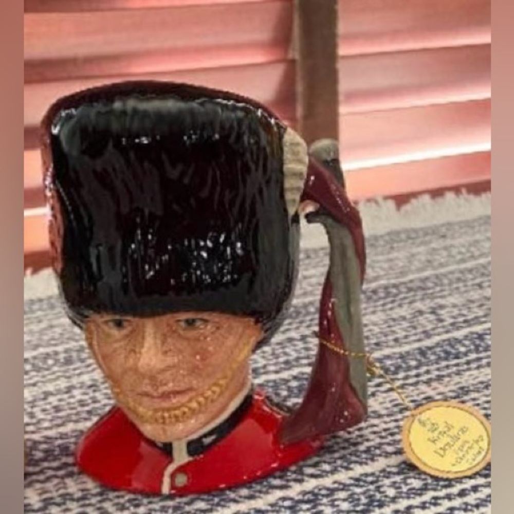 Royal Doulton Character Toby Jugs The GuardsmanSmall D6771
